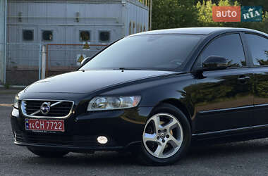 Седан Volvo S40 2012 в 