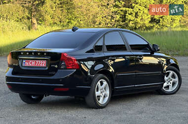 Седан Volvo S40 2012 в 