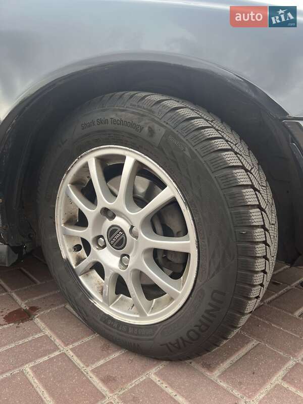 Седан Volvo S40 2004 в Рівному