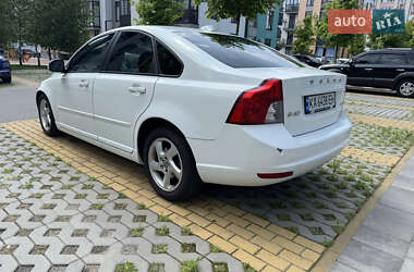 Седан Volvo S40 2012 в 