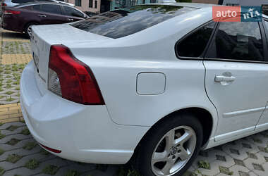 Седан Volvo S40 2012 в 