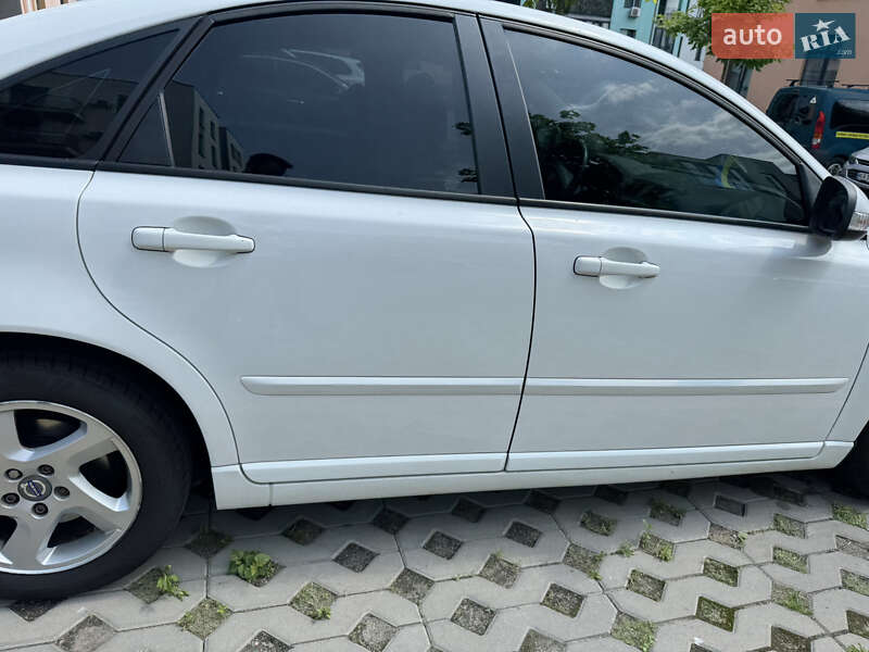 Седан Volvo S40 2012 в Києві