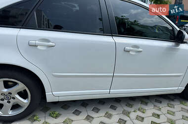 Седан Volvo S40 2012 в 