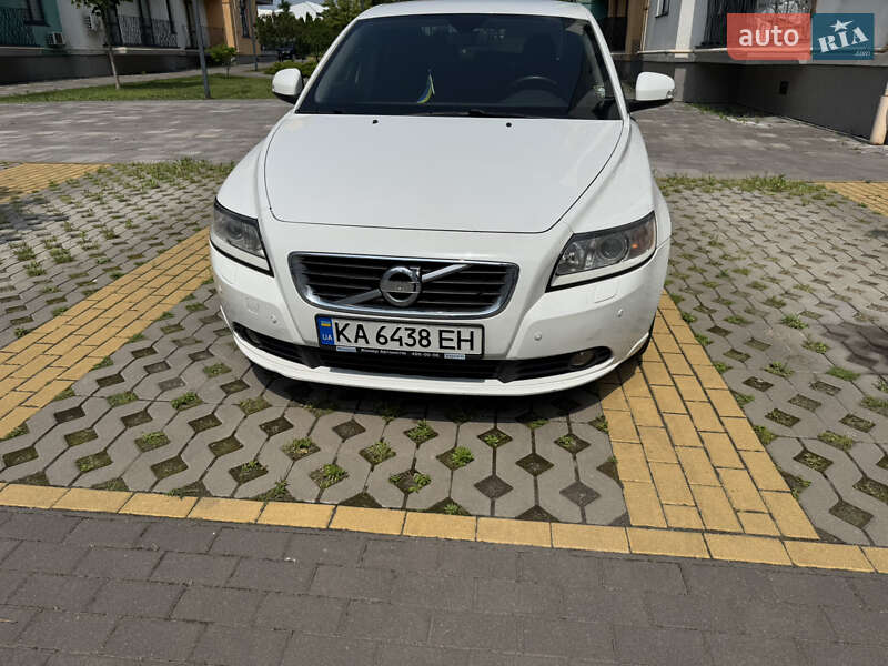 Седан Volvo S40 2012 в Києві
