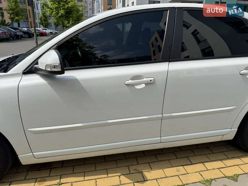Седан Volvo S40 2012 в Києві