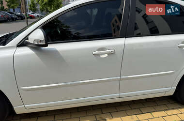 Седан Volvo S40 2012 в 