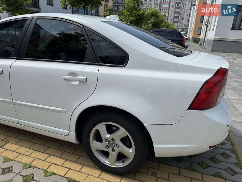 Седан Volvo S40 2012 в Києві