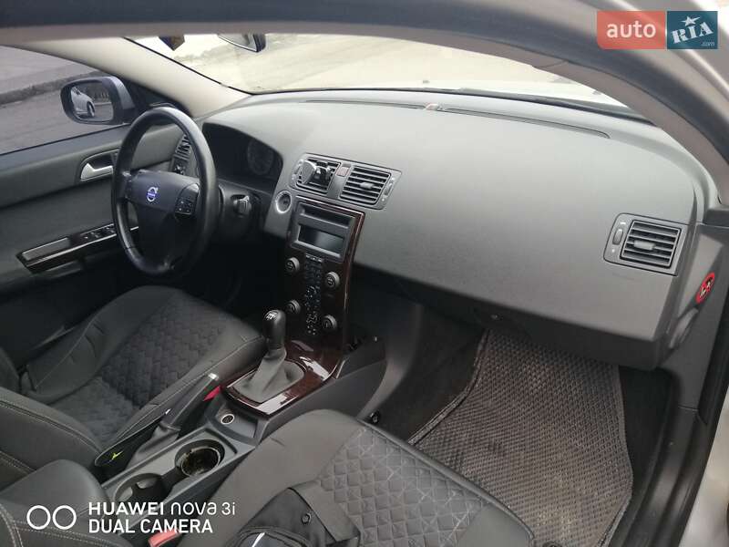 Седан Volvo S40 2007 в Вараше