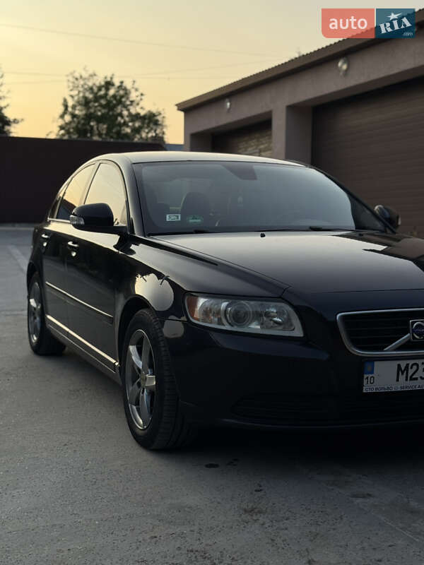 Седан Volvo S40 2009 в Киеве