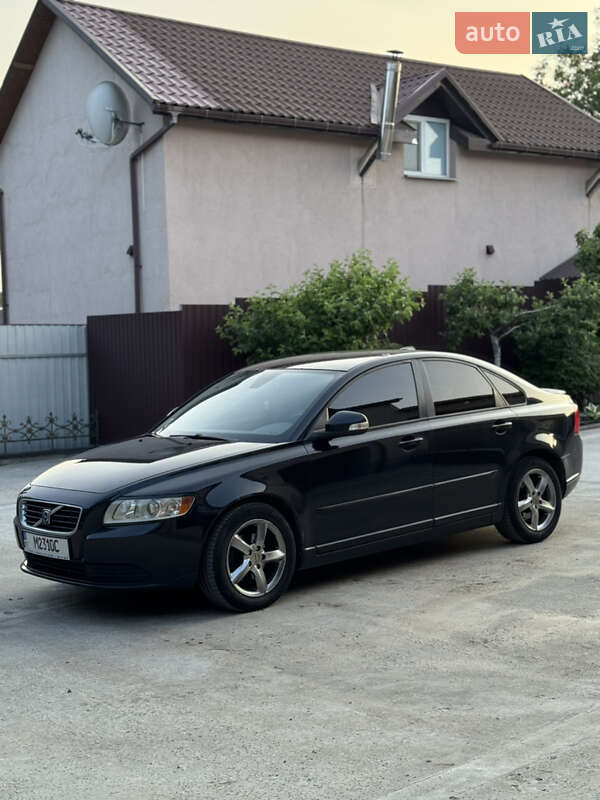 Седан Volvo S40 2009 в Киеве