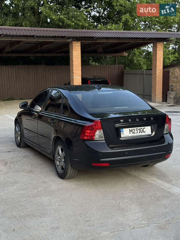 Седан Volvo S40 2009 в Киеве