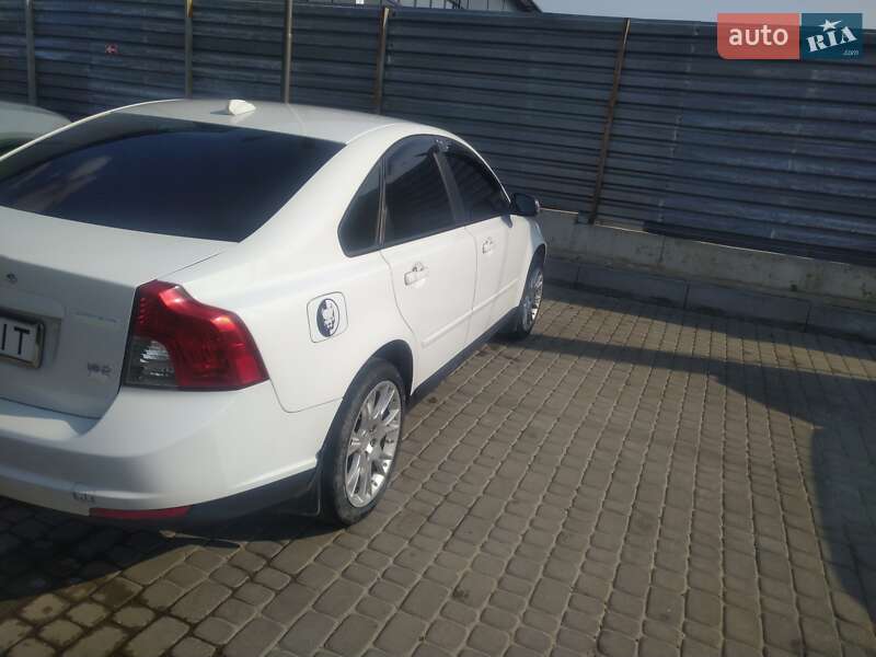 Седан Volvo S40 2007 в Дублянах
