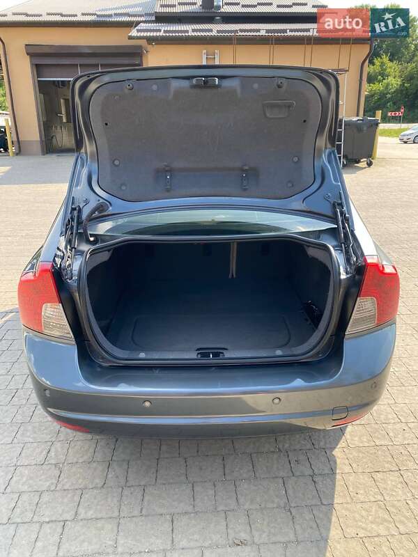 Седан Volvo S40 2011 в Копичинці
