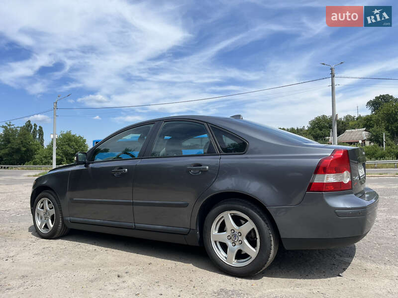 Седан Volvo S40 2006 в Украинке