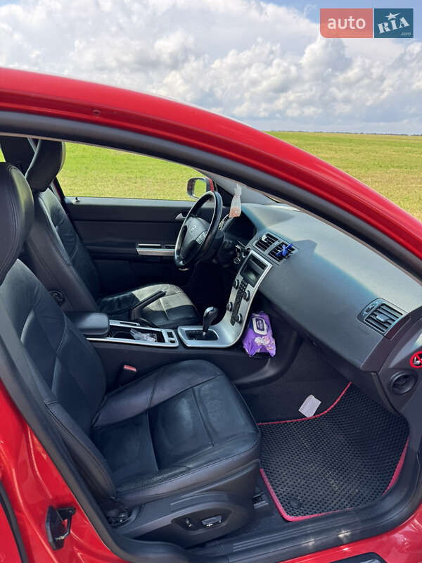 Седан Volvo S40 2010 в Чернигове