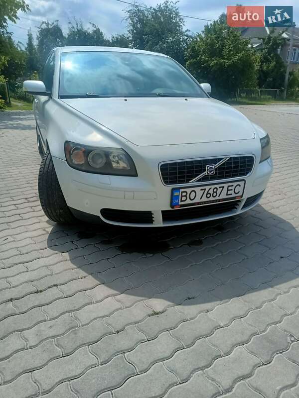 Седан Volvo S40 2005 в Хоросткове