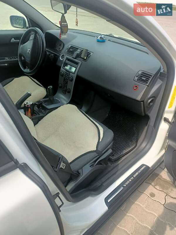 Седан Volvo S40 2005 в Хоросткове