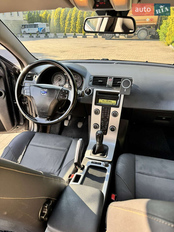 Седан Volvo S40 2010 в Судовой Вишне