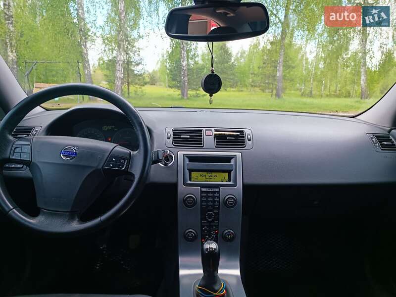 Седан Volvo S40 2006 в Славуті