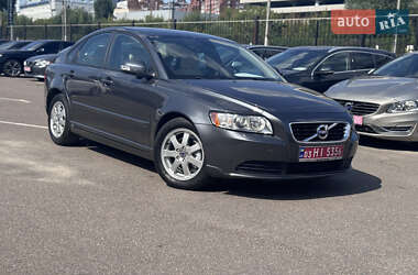 Седан Volvo S40 2010 в Киеве