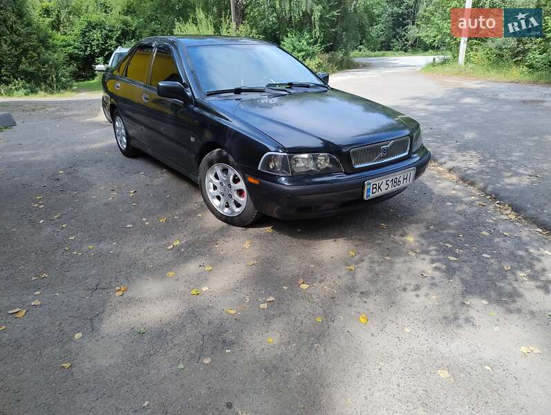 Volvo S40 2000