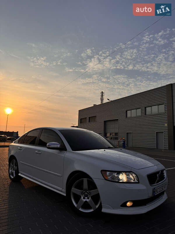 Седан Volvo S40 2008 в Львові
