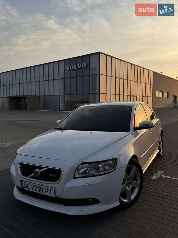 Седан Volvo S40 2008 в Львові