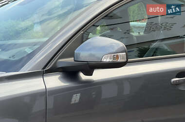 Седан Volvo S40 2011 в 