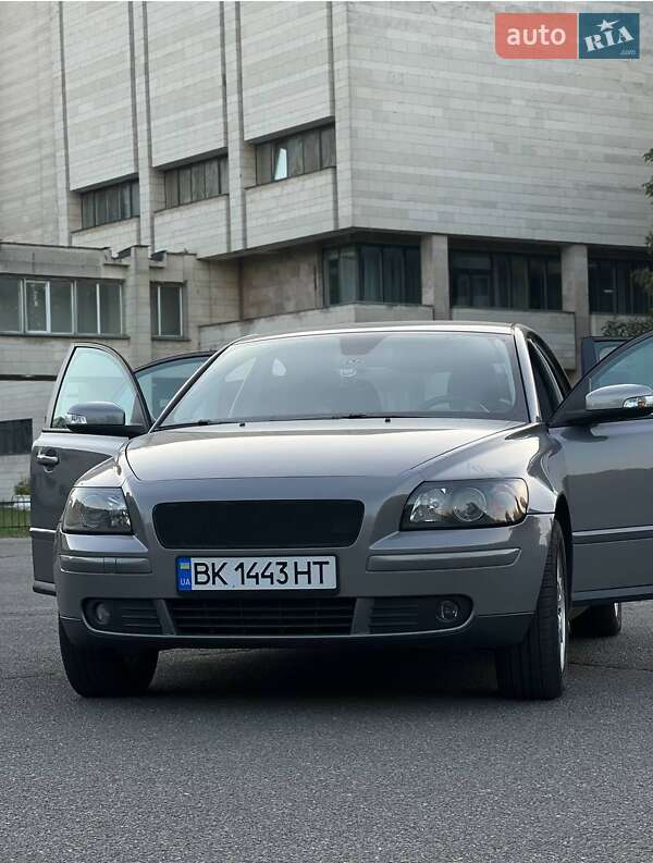 Седан Volvo S40 2006 в Киеве
