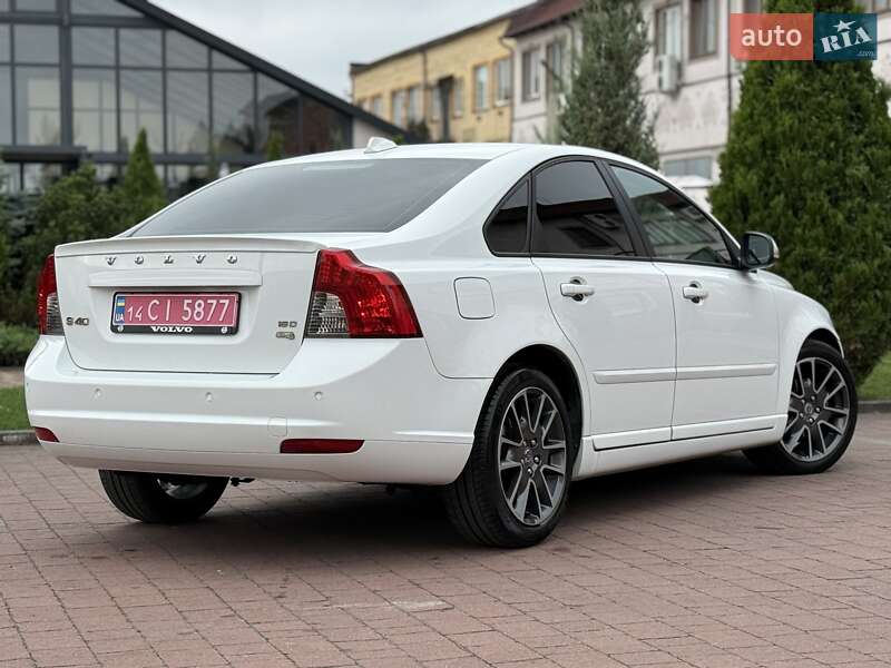 Седан Volvo S40 2010 в Стрые