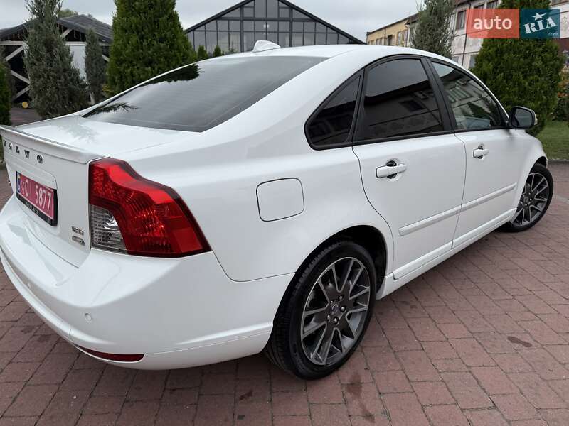 Седан Volvo S40 2010 в Стрые