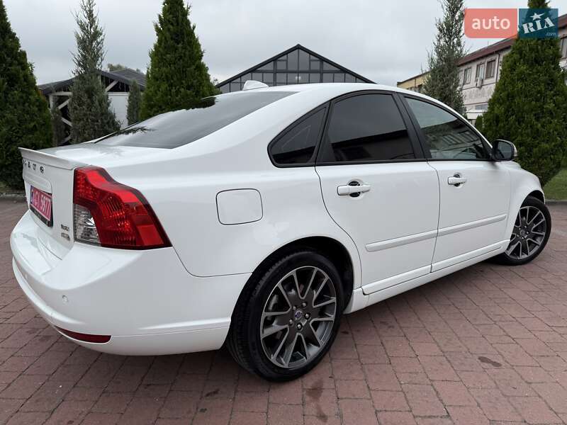 Седан Volvo S40 2010 в Стрые