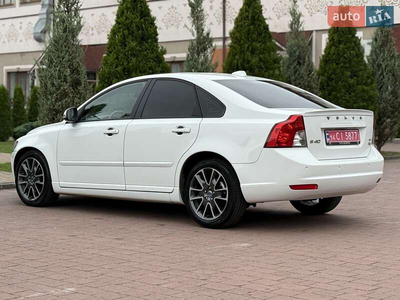 Седан Volvo S40 2010 в Стрые