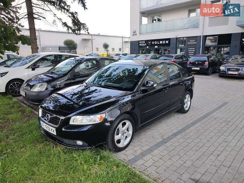 Седан Volvo S40 2012 в Терновке