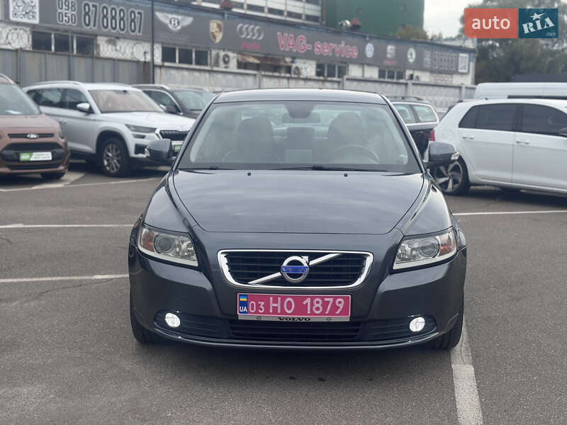 Седан Volvo S40 2012 в 
