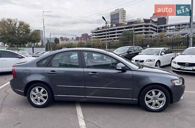 Седан Volvo S40 2012 в 