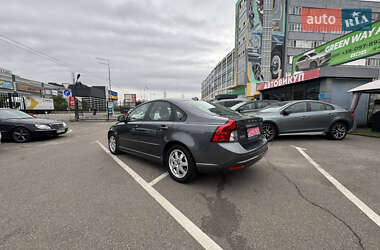 Седан Volvo S40 2012 в 
