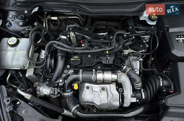 Седан Volvo S40 2012 в 