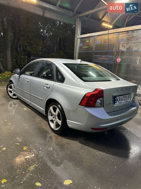Седан Volvo S40 2011 в Киеве