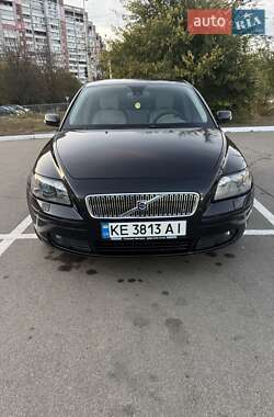 Седан Volvo S40 2004 в Днепре