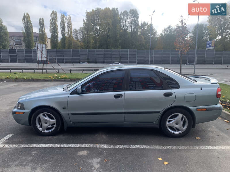 Седан Volvo S40 2003 в Киеве