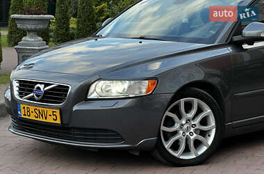 Седан Volvo S40 2011 в  фото 9 Седан Volvo S40 2011 в