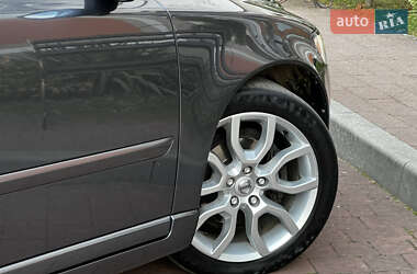 Седан Volvo S40 2011 в  фото 63 Седан Volvo S40 2011 в