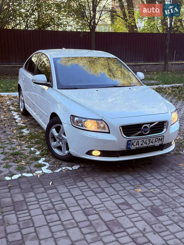 Седан Volvo S40 2012 в Киеве фото 4 Седан Volvo S40 2012 в Киеве