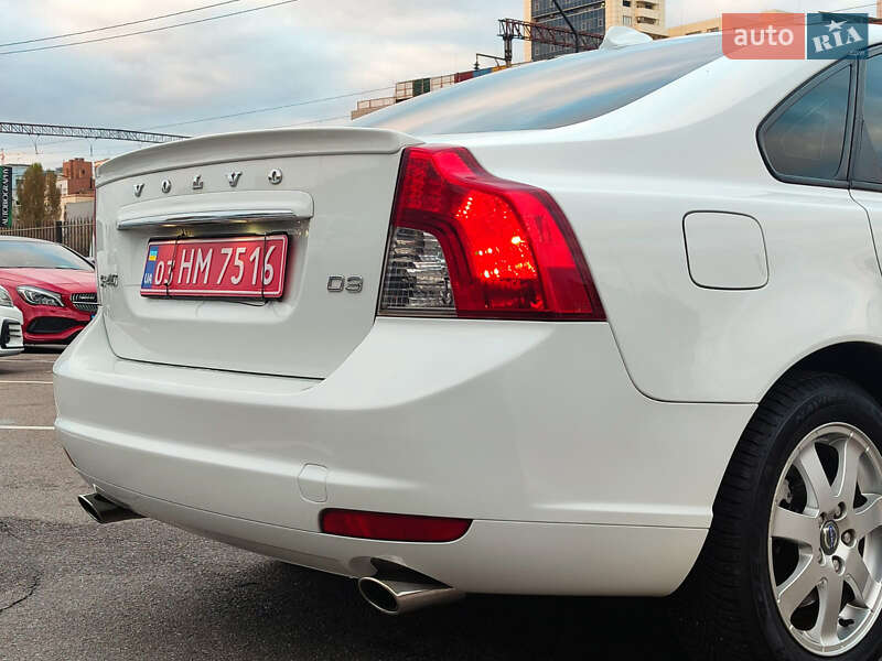 Седан Volvo S40 2011 в Киеве