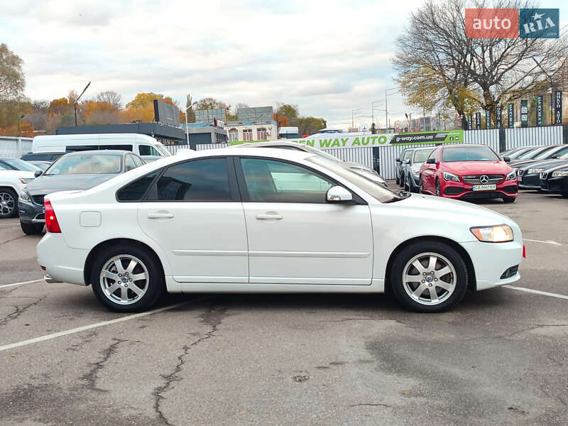 Седан Volvo S40 2011 в Киеве