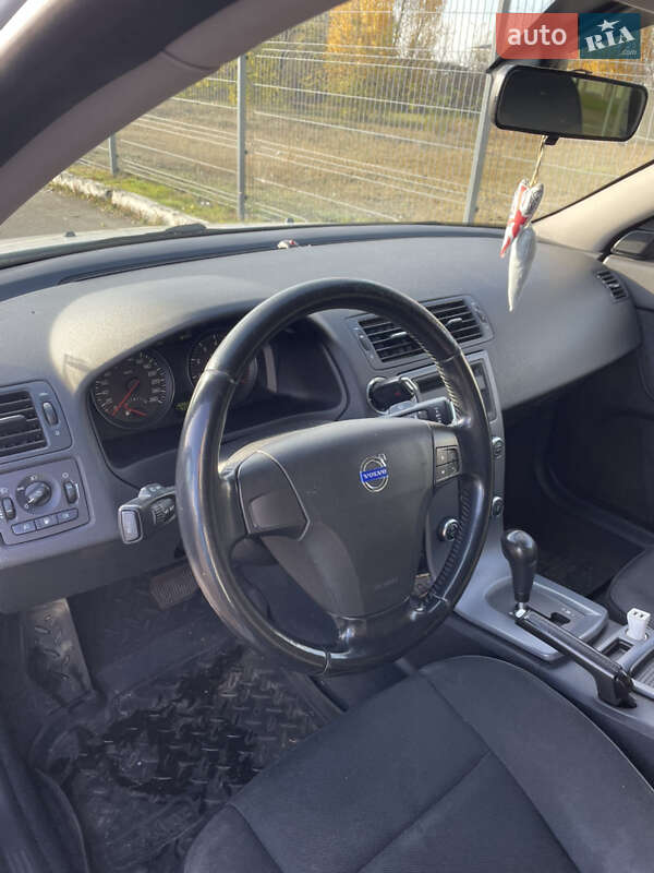 Седан Volvo S40 2012 в Києві фото 5 Седан Volvo S40 2012 в Києві