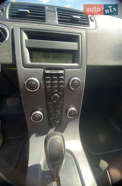 Седан Volvo S40 2011 в Тернополі