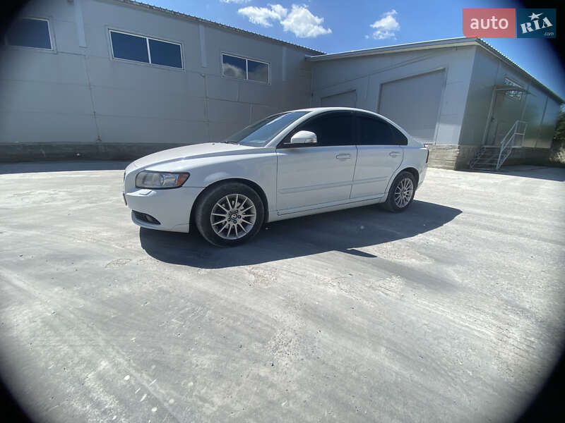 Седан Volvo S40 2011 в Тернополе