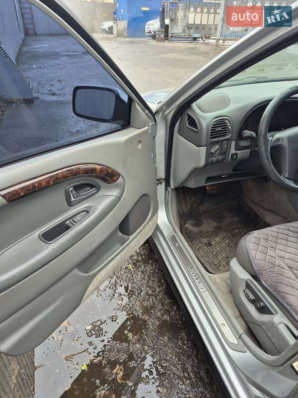 Седан Volvo S40 2000 в Киеве